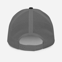 Charger l'image dans la galerie, Afan white embroid logo trucker cap
