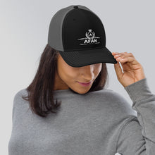Charger l'image dans la galerie, Afan white embroid logo trucker cap
