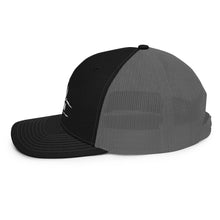 Charger l'image dans la galerie, Afan white embroid logo trucker cap
