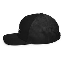 Charger l'image dans la galerie, Afan white embroid logo trucker cap

