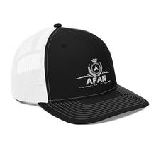Charger l'image dans la galerie, Afan white embroid logo trucker cap
