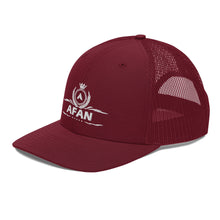 Charger l'image dans la galerie, Afan white embroid logo trucker cap
