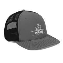 Charger l'image dans la galerie, Afan white embroid logo trucker cap
