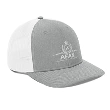 Charger l'image dans la galerie, Afan white embroid logo trucker cap
